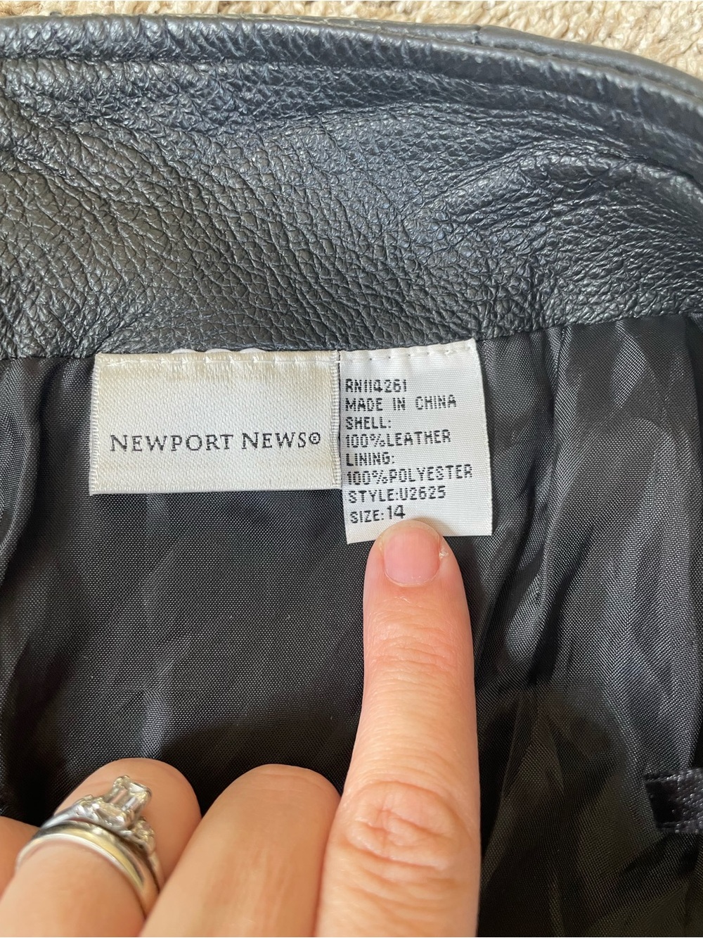 Newport News Women 14 Black 100% Genuine Leather Pencil Skirt Y2K Vintage Matrix - Picture 3 of 5